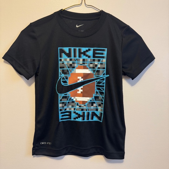 Nike Other - Nike Boys Shirt